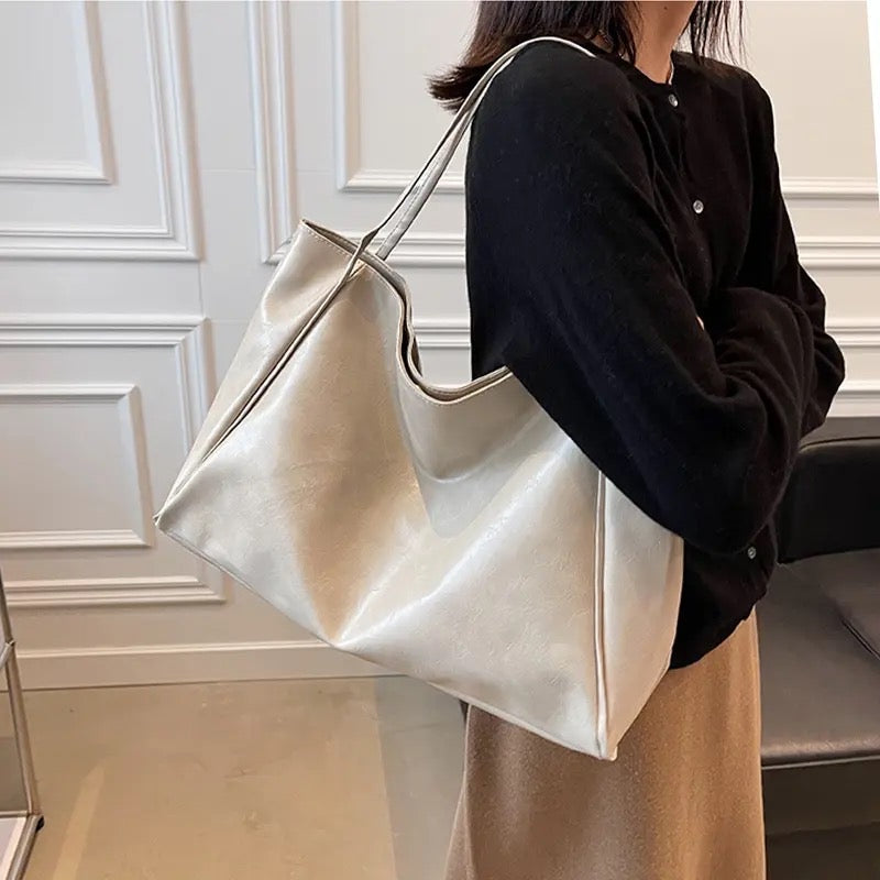 Hazel | Women's Hobo Shoulder Bag — Willow & Wren Melbourne
