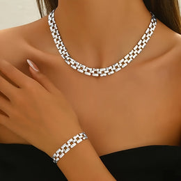Square | Women's Necklaces — Willow & Wren Melbourne