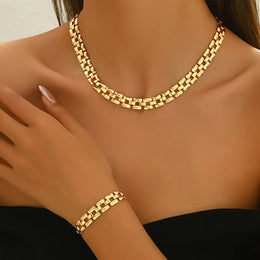 Square | Women's Necklaces — Willow & Wren Melbourne