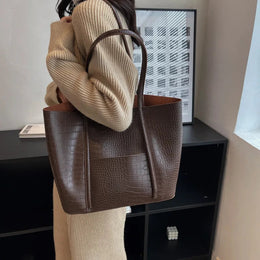 Hazel | Women's Refined Shoulder Bag — Willow & Wren Melbourne