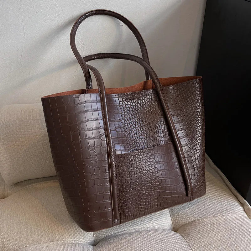 Hazel | Women's Refined Shoulder Bag — Willow & Wren Melbourne