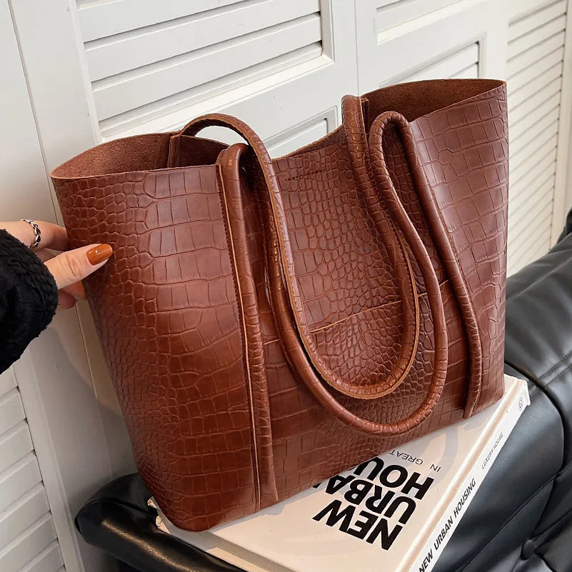Hazel | Women's Refined Shoulder Bag — Willow & Wren Melbourne
