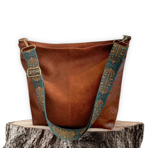 Holly | Women's Leather Crossbody Bag — Willow & Wren Melbourne