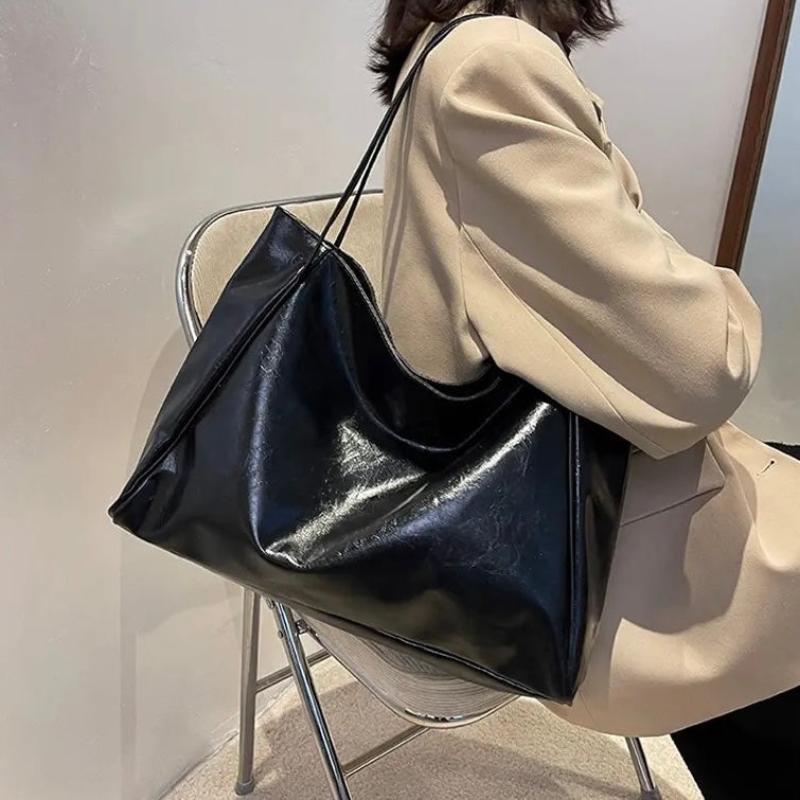 Hazel | Women's Hobo Shoulder Bag — Willow & Wren Melbourne