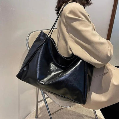 Hazel | Women's Hobo Shoulder Bag — Willow & Wren Melbourne
