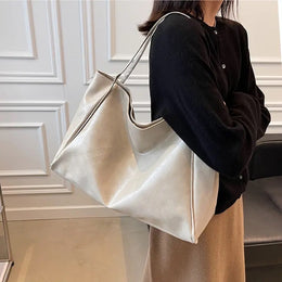Hazel | Women's Hobo Shoulder Bag — Willow & Wren Melbourne