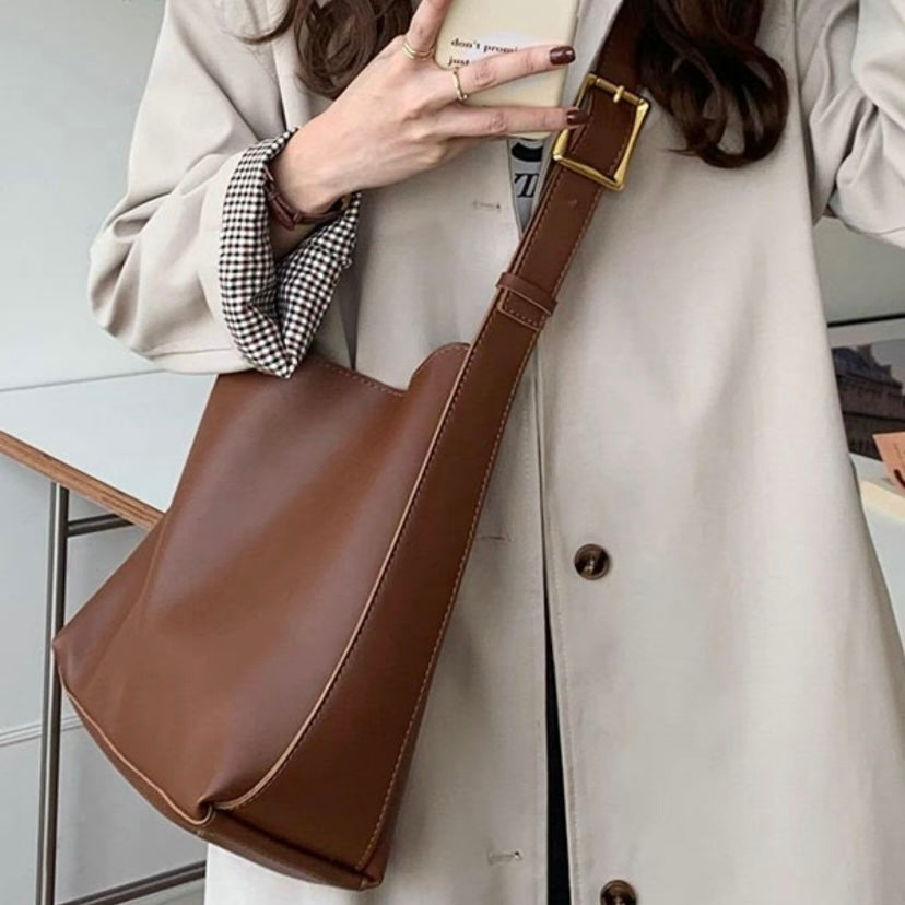 Ivy | Women's Adjustable-Strap Shoulder Bag — Willow & Wren Melbourne