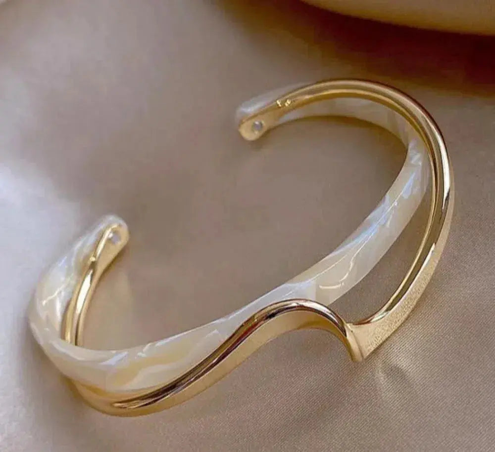 White | Women's Bracelets — Willow & Wren Melbourne